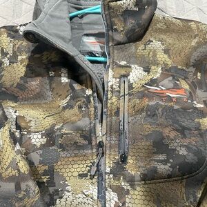 Mens small 3/4 zip pullover